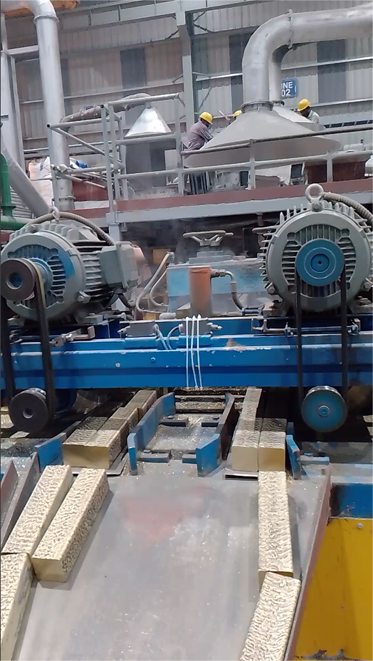 the cutting machine in horizontal continuous casting machine for square copper rod